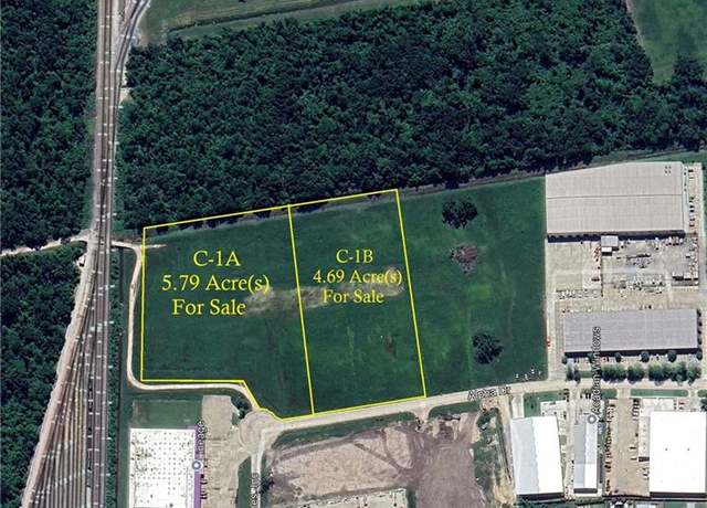 Property at 180 Alpha Dr, Destrehan, LA 70047