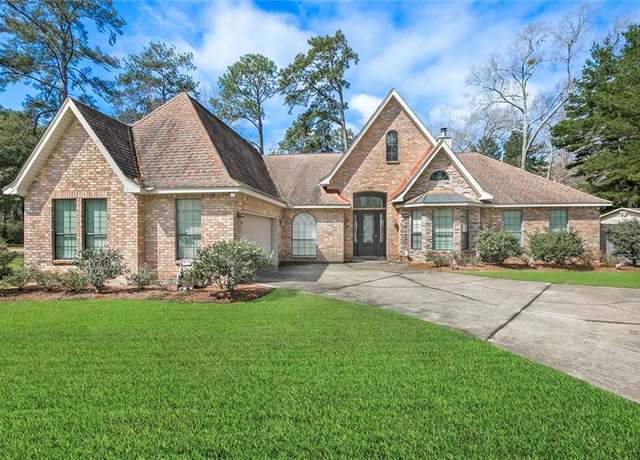 Property at 225 Garden Ave, Mandeville, LA 70471, 3 beds, 2.5 baths