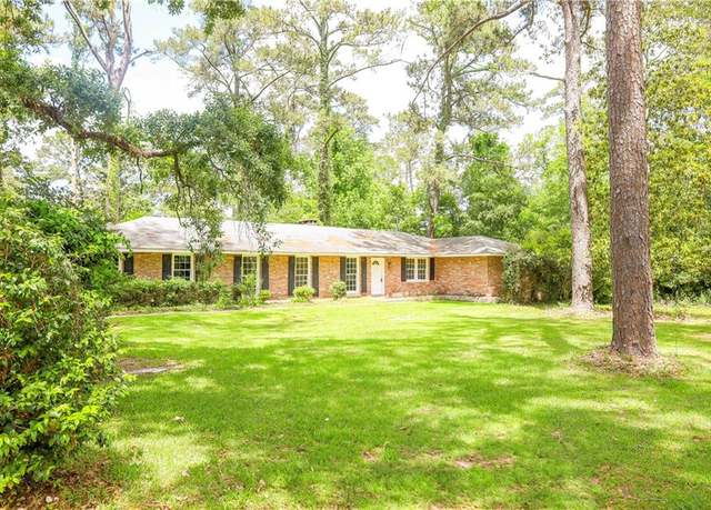 Property at 108 North Dr, Covington, LA 70433, 4 beds, 2 baths