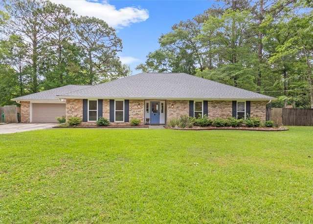 Property at 17 S Division Dr, Covington, LA 70433, 4 beds, 2 baths