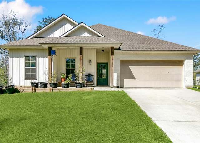 Property at 31527 Meadow Lark Ln, Denham Springs, LA 70726, 4 beds, 2 baths