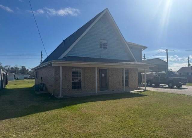 Property at 119 Crestwood Dr, Houma, LA 70364, 4 beds, 2 baths