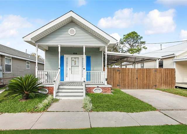 Property at 1016 Mehle St, Arabi, LA 70032, 3 beds, 2.5 baths