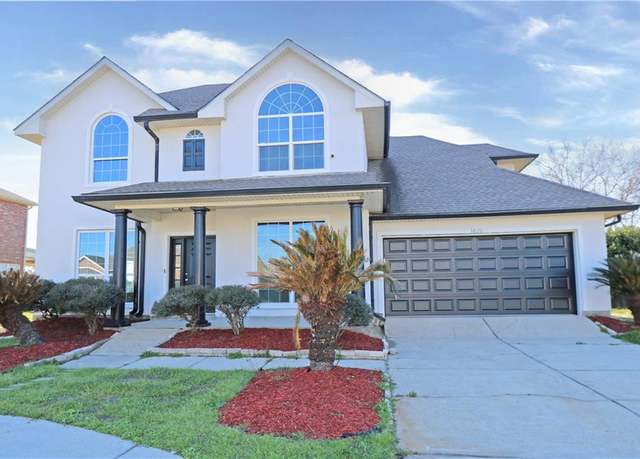 Property at 3820 Lake Huron Dr, Harvey, LA 70058, 4 beds, 2.5 baths