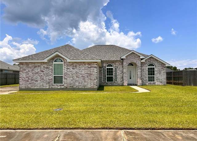 Property at 108 Nicole Dr, La Place, LA 70068, 3 beds, 2 baths