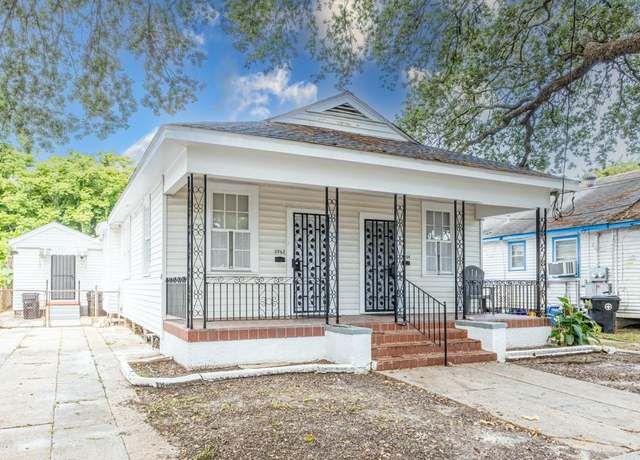 Property at 3962-64 Pauger St, New Orleans, LA 70122, 4 beds, 2 baths