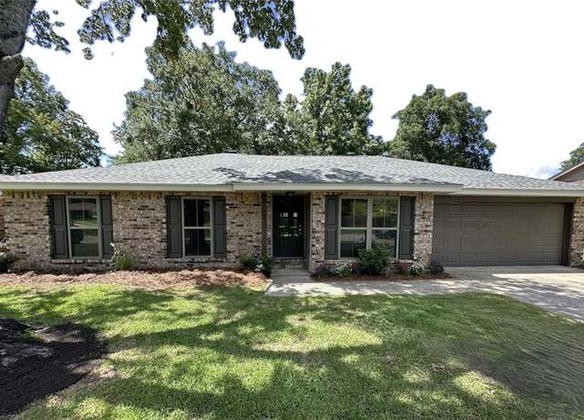 Property at 327 Thames Dr, Slidell, LA 70458, 3 beds, 2 baths