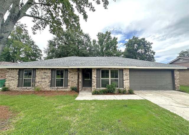Property at 327 Thames Dr, Slidell, LA 70458, 3 beds, 2 baths