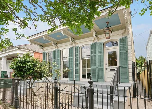 Property at 3518 Annunciation St, New Orleans, LA 70115, 3 beds, 2.5 baths