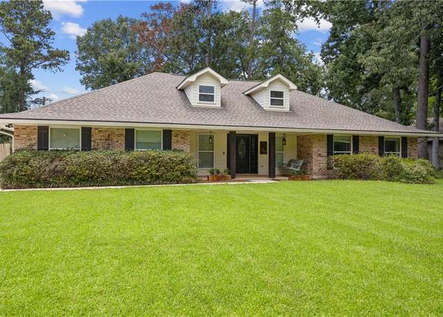 Property at 426 Devon Dr, Mandeville, LA 70448, 4 beds, 2 baths