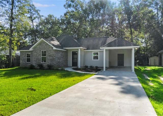 Property at 110 Inspiration Ln, Covington, LA 70433, 4 beds, 2 baths