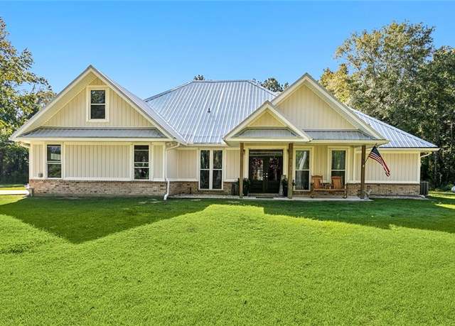 Property at 35184 E Moran Rd, Pearl River, LA 70452, 4 beds, 3 baths