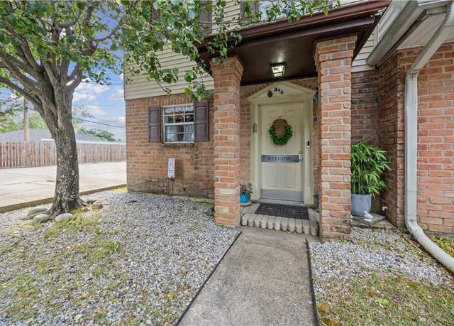 Property at 31 Brandon Hall Dr Unit A, Destrehan, LA 70047, 2 beds, 1.5 baths