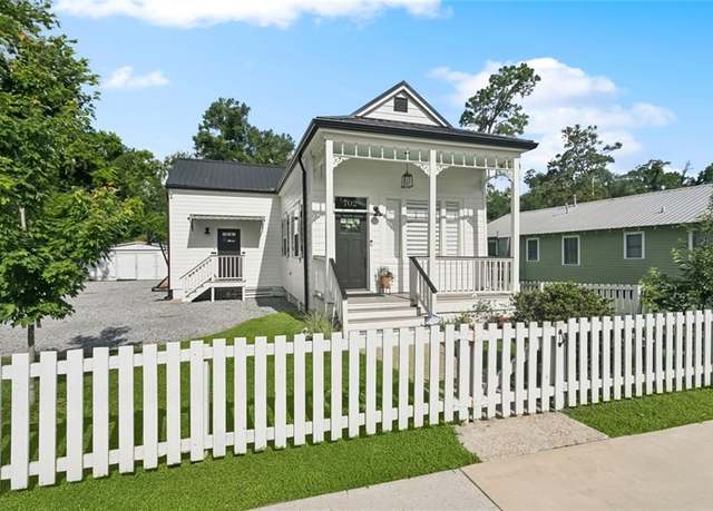 Property at 702 Pine St, Madisonville, LA 70447, 3 beds, 2.5 baths