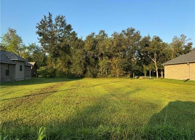 Property at 400 Kennedy St, Ama, LA 70031