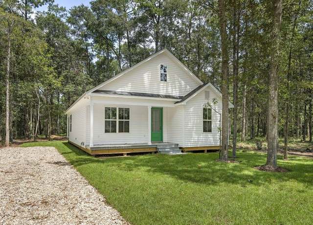 Property at 1128 W 19th Ave, Covington, LA 70433, 3 beds, 2 baths