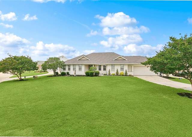 Property at 101 Gretel Cv, Slidell, LA 70458, 3 beds, 2 baths