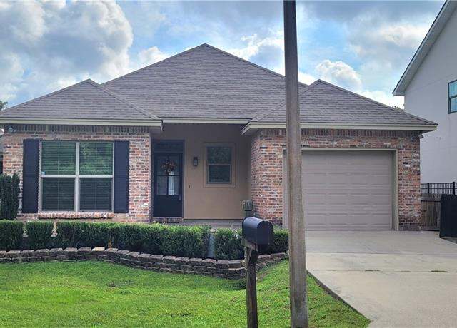 Property at 217 Coushatta Cir, Madisonville, LA 70447, 3 beds, 2 baths
