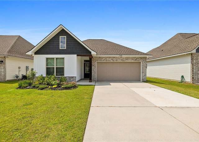 Property at 11340 Clover Knoll Dr, Covington, LA 70433, 4 beds, 2.5 baths