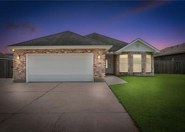 Property at 121 Gail Dr, La Place, LA 70068, 3 beds, 2 baths
