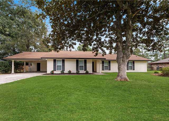 Property at 6 Edwards Pl, Hammond, LA 70401, 4 beds, 2 baths