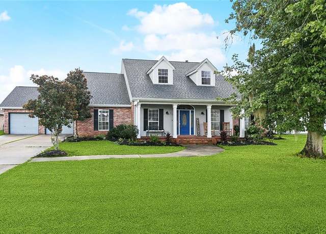 Property at 239 Beaupre Dr, Luling, LA 70070, 4 beds, 3.5 baths
