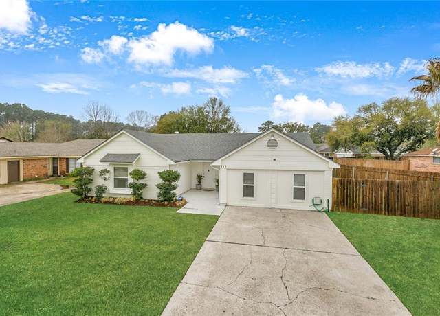 Property at 117 Queen Anne Dr, Slidell, LA 70460, 5 beds, 2 baths