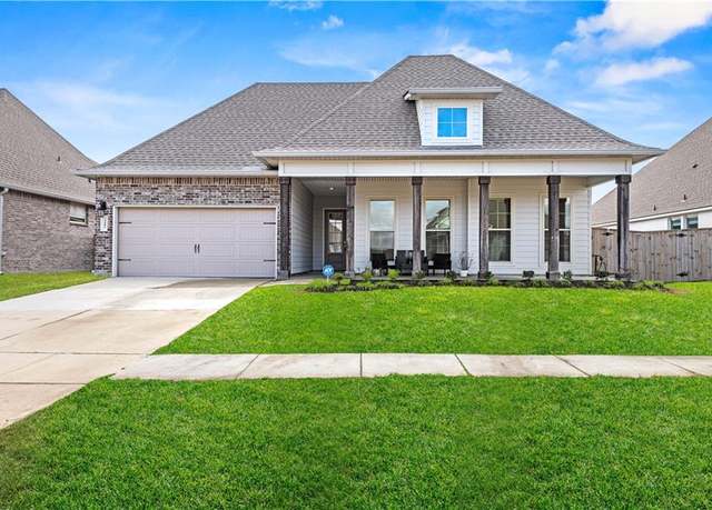 Property at 3241 Rousset Ridge Dr, Slidell, LA 70461, 4 beds, 3 baths