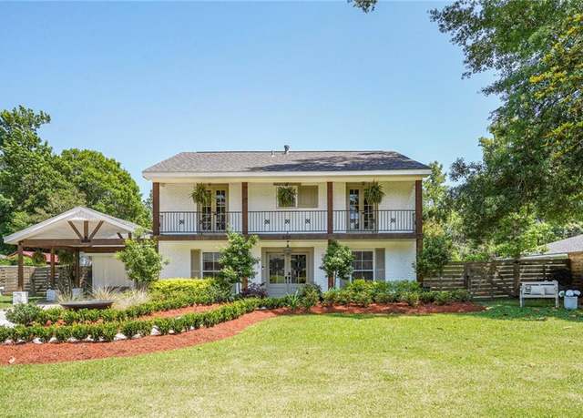 Property at 655 Barbara Pl, Mandeville, LA 70448, 4 beds, 2.5 baths