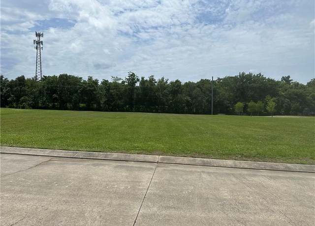 Property at 45 Kingsmill Ln, New Orleans, LA 70131