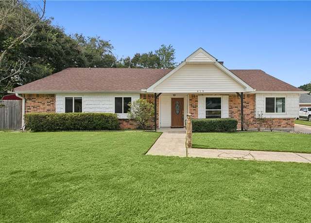 Property at 419 Live Oak Dr, Slidell, LA 70458, 4 beds, 2 baths