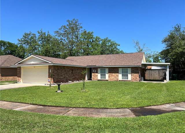 Property at 412 Longleaf St, Slidell, LA 70458, 3 beds, 2 baths