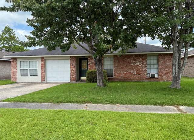 Property at 106 Leonell Cir, Slidell, LA 70458, 3 beds, 2 baths