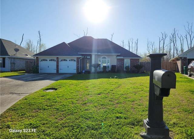 Property at 637 Foxwood Ln, La Place, LA 70068, 3 beds, 2 baths