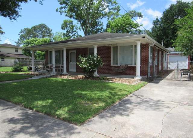 Property at 6735 W Magnolia Blvd, Harahan, LA 70123, 3 beds, 2.5 baths