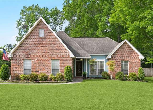 Property at 918 Labarre St, Mandeville, LA 70448, 3 beds, 2 baths