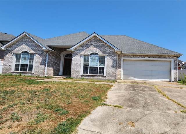 Property at 5042 W Saint Andrews Cir, New Orleans, LA 70128, 4 beds, 3 baths
