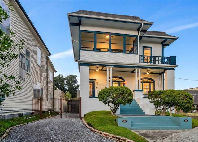 Property at 926 City Park Ave, New Orleans, LA 70119, 4 beds, 3.5 baths