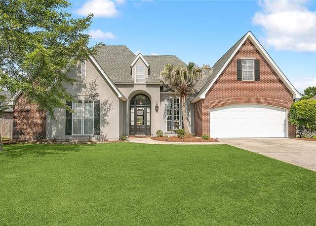 Property at 864 Sweet Bay Dr, Mandeville, LA 70448, 4 beds, 2.5 baths
