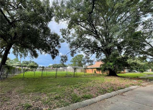Property at 5915 Carlisle Ct, New Orleans, LA 70131
