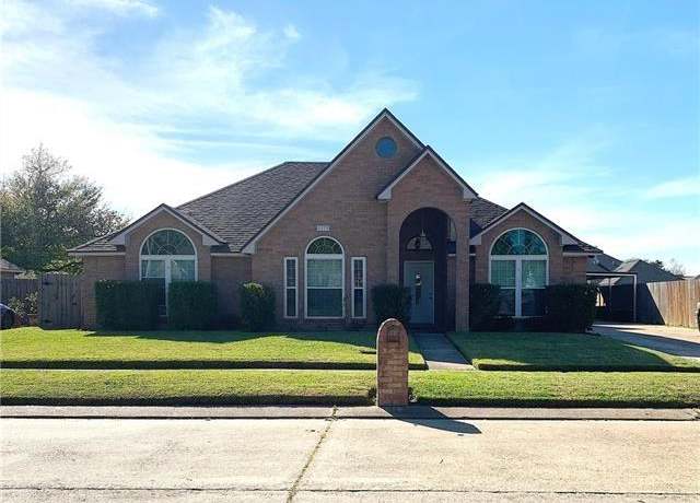 Property at 2219 Cypress Point Dr, La Place, LA 70068, 3 beds, 3 baths