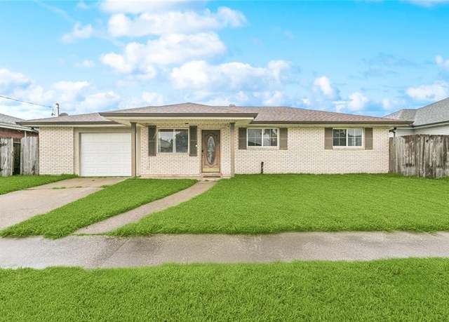 Property at 2716 Volpe Dr, Chalmette, LA 70043, 3 beds, 2 baths