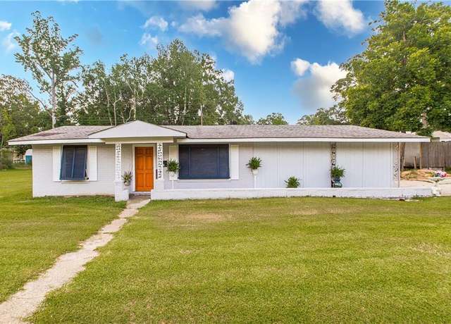 Property at 1012 Ave. F Ave, Bogalusa, LA 70427, 3 beds, 2 baths