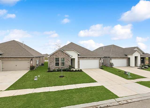 Property at 5554 Grand Springs Rd, Slidell, LA 70461, 4 beds, 3 baths