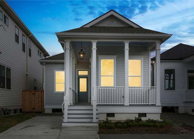 Property at 533 Thayer St, New Orleans, LA 70114, 3 beds, 2.5 baths