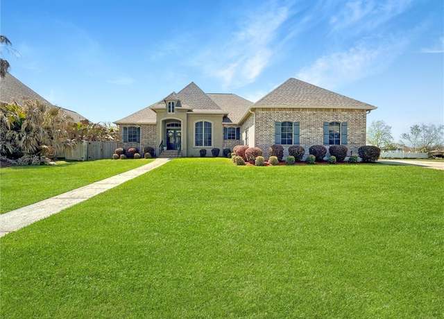 Property at 122 Gretel Cv, Slidell, LA 70458, 4 beds, 2 baths