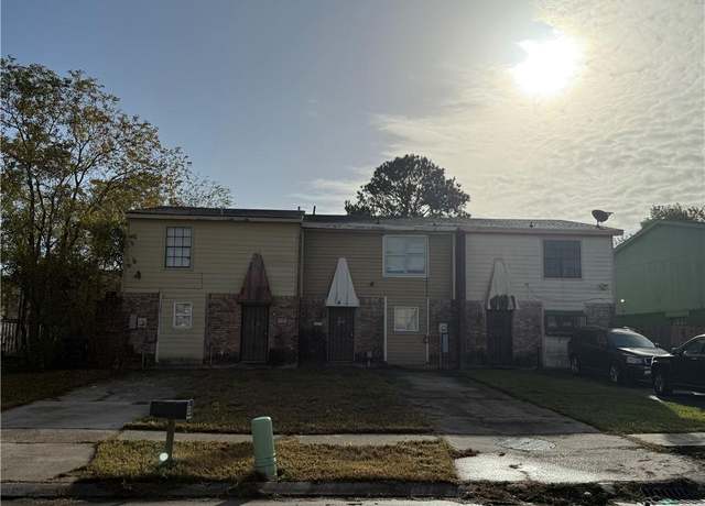 Property at 5161 Lakeview Ct, New Orleans, LA 70126, 6 beds, 7.5 baths