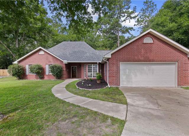 Property at 1024 Trail Ct, Mandeville, LA 70448, 4 beds, 2.5 baths