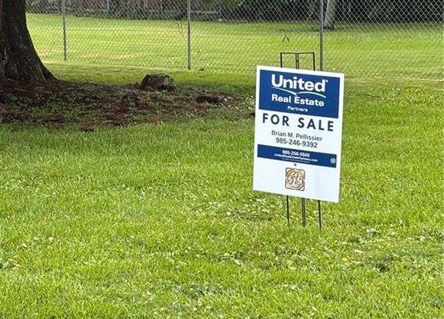 Property at 320 Commerce St, Gretna, LA 70056