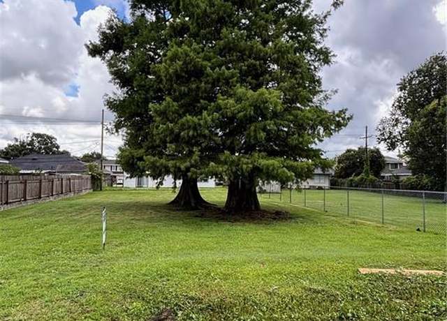 Property at 320 Commerce St, Gretna, LA 70056